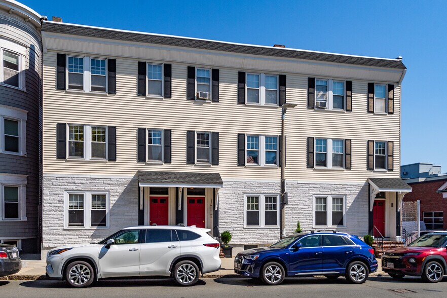 428-432 E 3rd St, South Boston, MA à vendre - Photo de l’immeuble – Image 1 sur 17