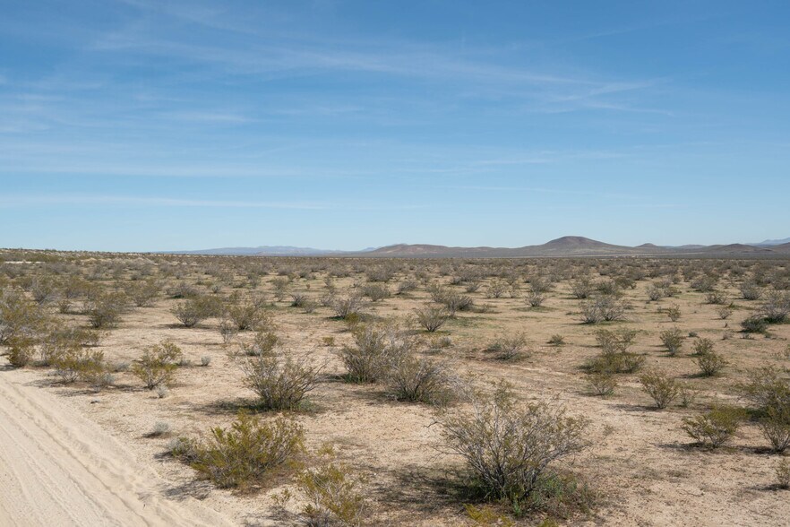 Glendower Ave, North Edwards, CA à vendre - Photo de l’immeuble – Image 2 sur 9