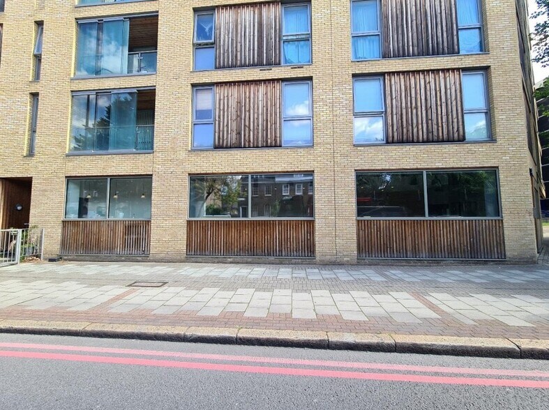 Camberwell New Rd, Londres à louer - Photo de l’immeuble – Image 1 sur 7