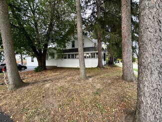 Plus de détails pour 24512 Emery Rd, Warrensville Heights, OH - Logement à vendre