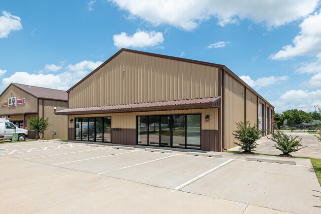 Plus de détails pour 8810-8880 S Sunnylane Rd – Industriel/Logistique à vendre, Oklahoma City, OK