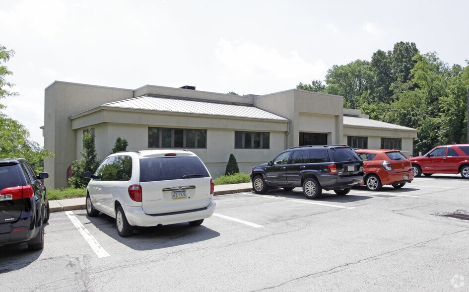 4731 Route 30, Greensburg, PA à louer - Photo de l’immeuble – Image 2 sur 28