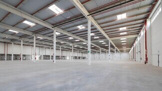 Plus de détails pour Calle Agustín de Betancourt, 5 - 9, Getafe - Industriel/Logistique à louer