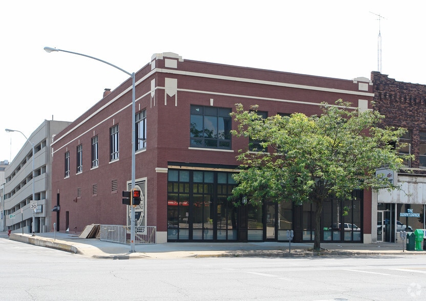 123 SE 6th Ave, Topeka, KS à louer - Photo principale – Image 1 sur 8