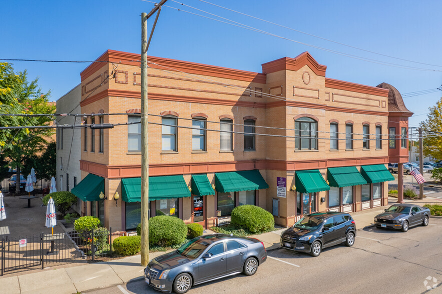127-131 E Calhoun St, Woodstock, IL à vendre - Photo de l’immeuble – Image 3 sur 4