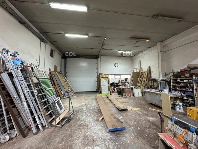 Local d'activités dans Pontault-Combault à vendre - Photo intérieure – Image 3 sur 6