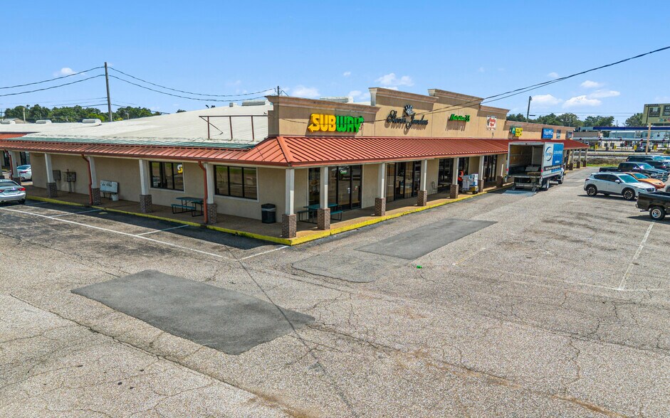 206 E Reelfoot Ave, Union City, TN à vendre - Photo de l’immeuble – Image 2 sur 17