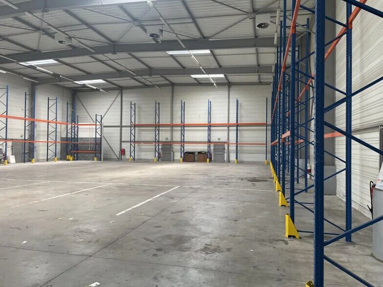 Bureau dans Cambrai à louer - Photo intérieure – Image 2 sur 4