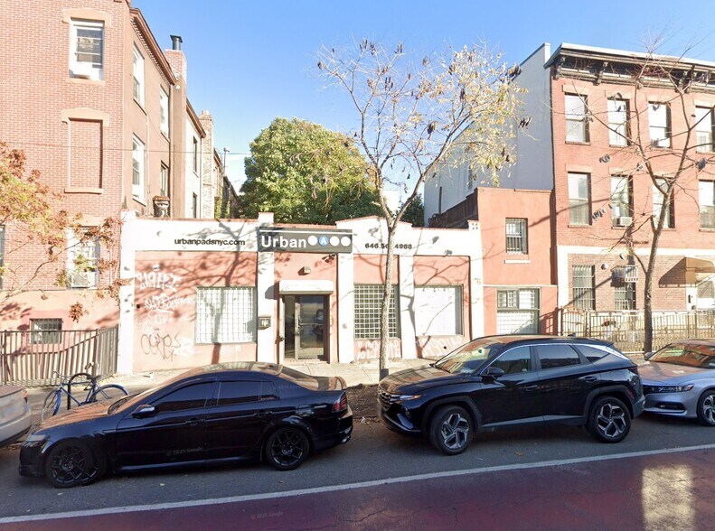 636 Saint Marks Ave, Brooklyn, NY à louer - Photo de l’immeuble – Image 2 sur 2