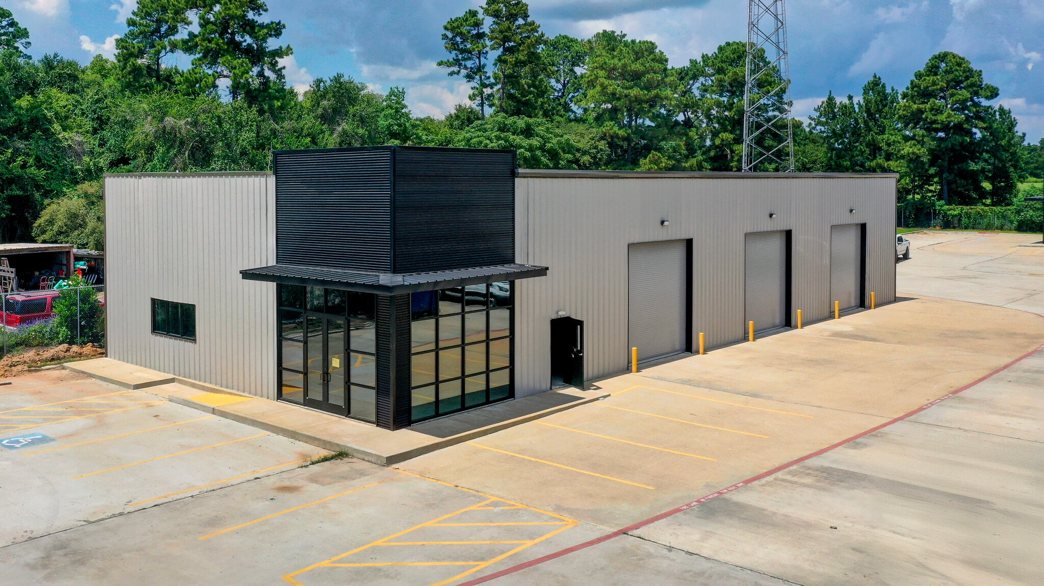 16402 Farm to Market 2920 Rd, Tomball, TX à louer Photo de l’immeuble– Image 1 sur 9