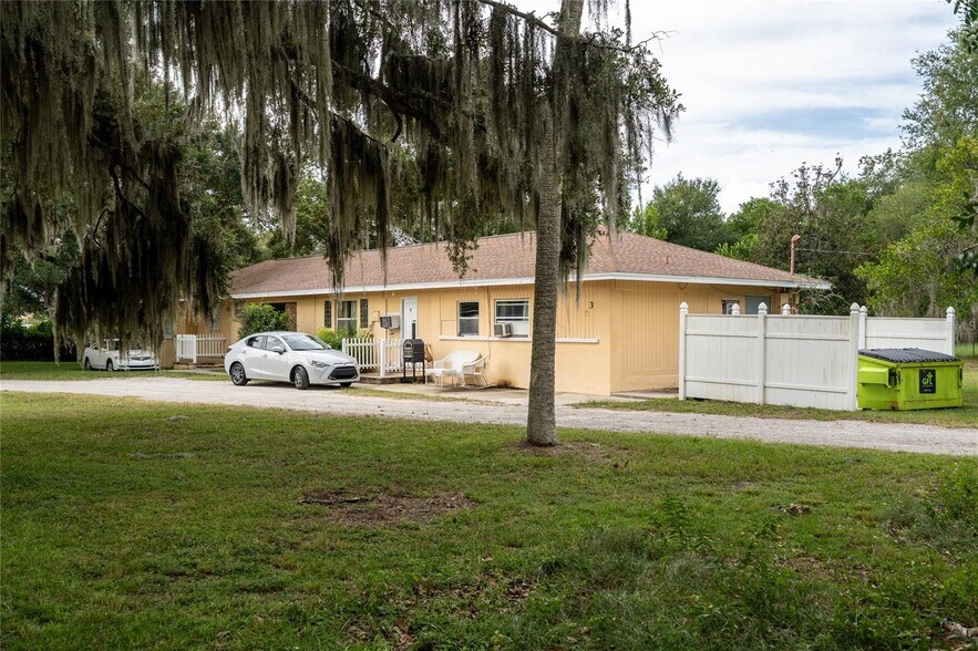 124 S Charles Richard Beall Blvd, Debary, FL à vendre - Photo de l’immeuble – Image 3 sur 12