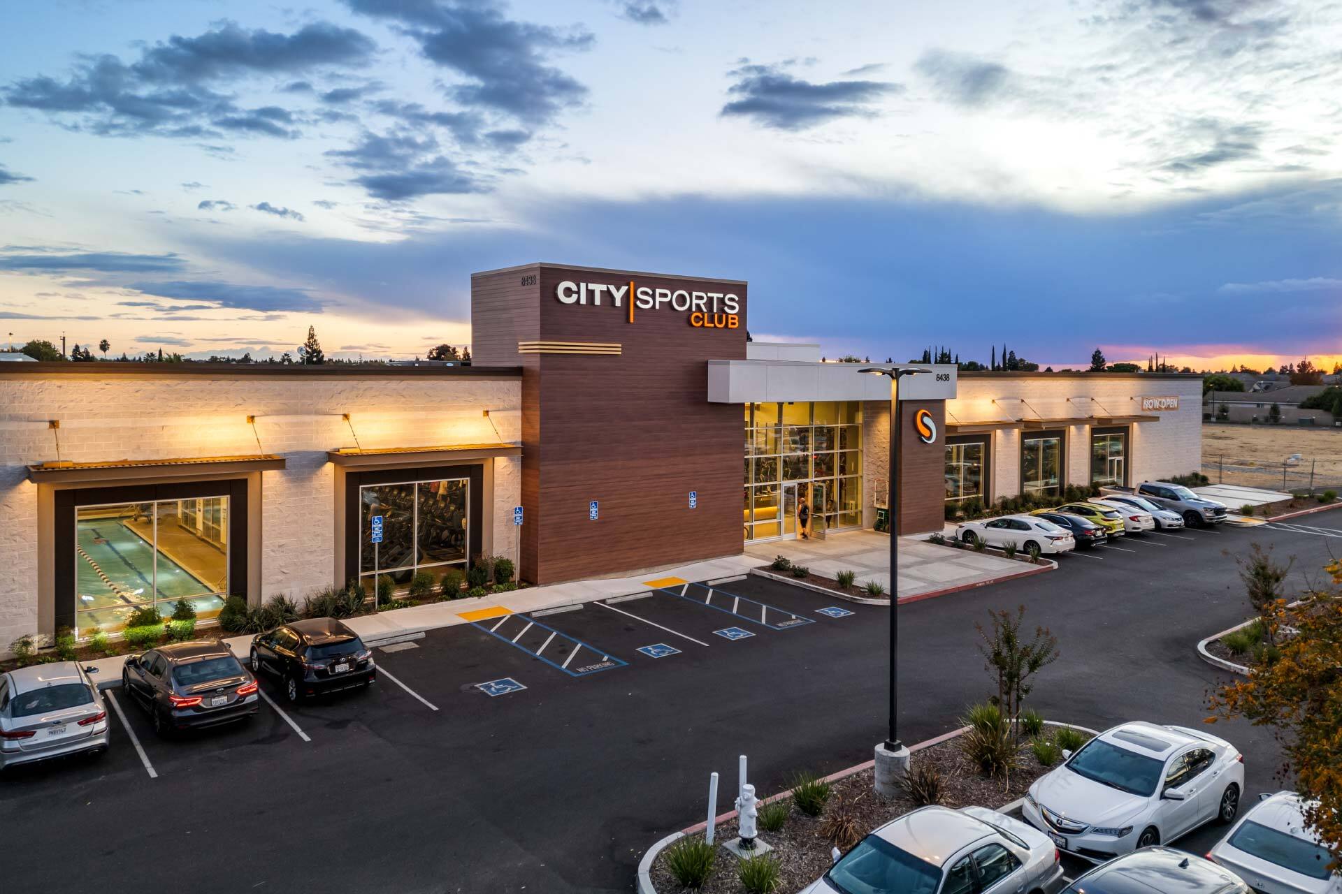 8438 Elk Grove Florin Rd, Elk Grove, CA à vendre Photo principale– Image 1 sur 6