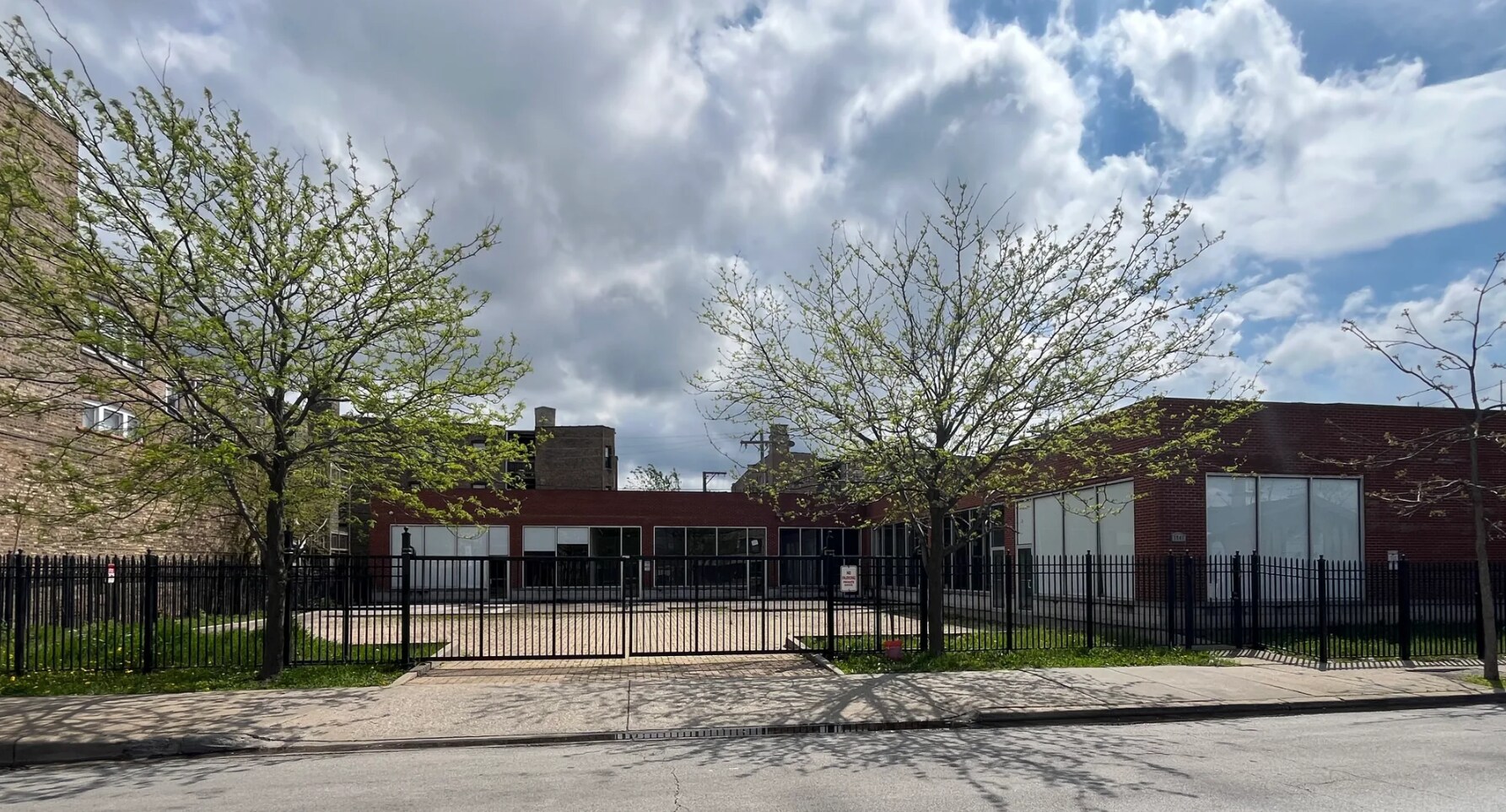 1741 W 79th St, Chicago, IL à vendre Photo de l’immeuble– Image 1 sur 4