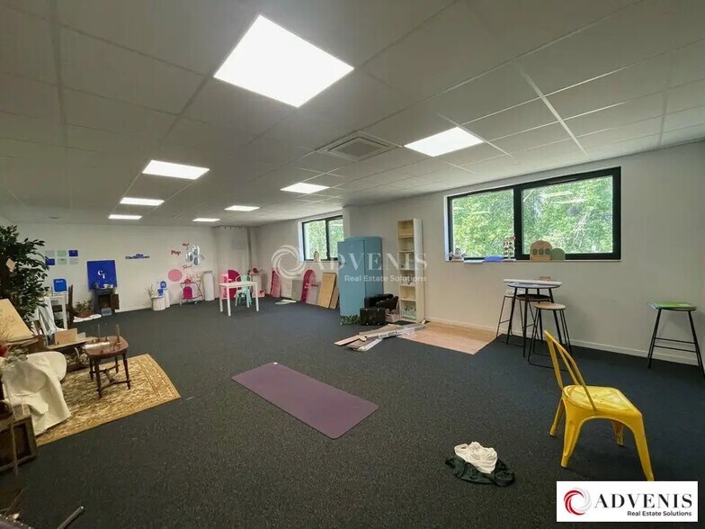 Local d’activités dans Mérignac à louer - Photo de l’immeuble – Image 3 sur 8