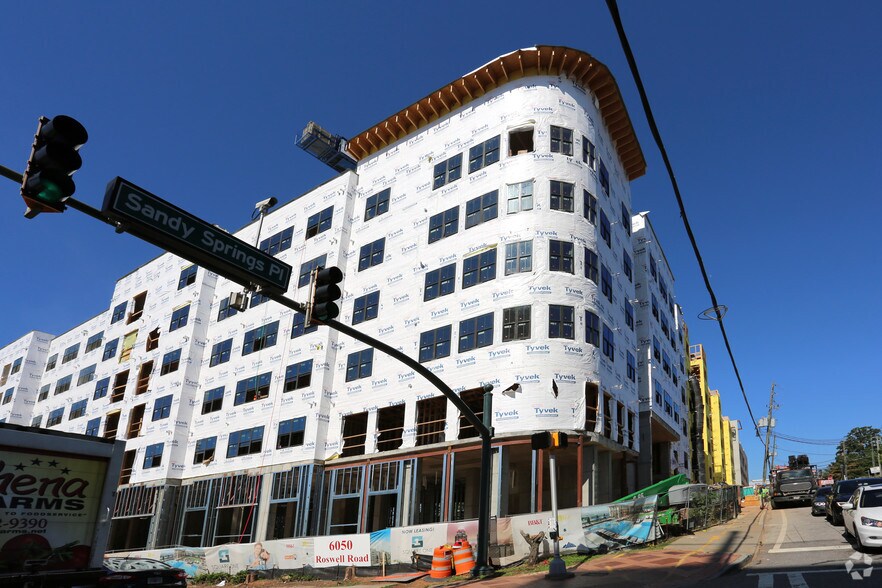 6050 Roswell Rd NE, Sandy Springs, GA à louer - Photo de l’immeuble – Image 2 sur 54