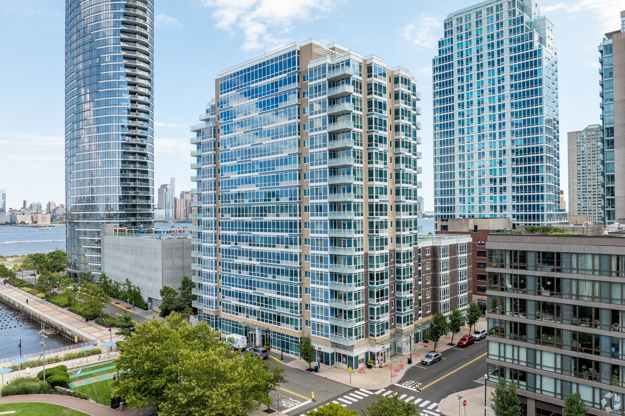 45 Park Ln, Jersey City, NJ à louer Photo principale– Image 1 sur 4