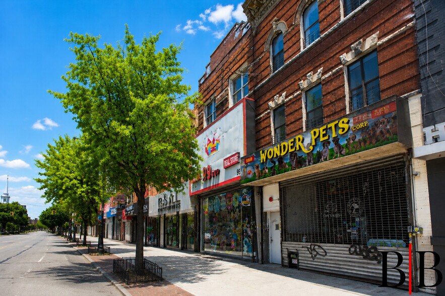 967 Flatbush Ave, Brooklyn, NY à vendre - Photo de l’immeuble – Image 3 sur 32