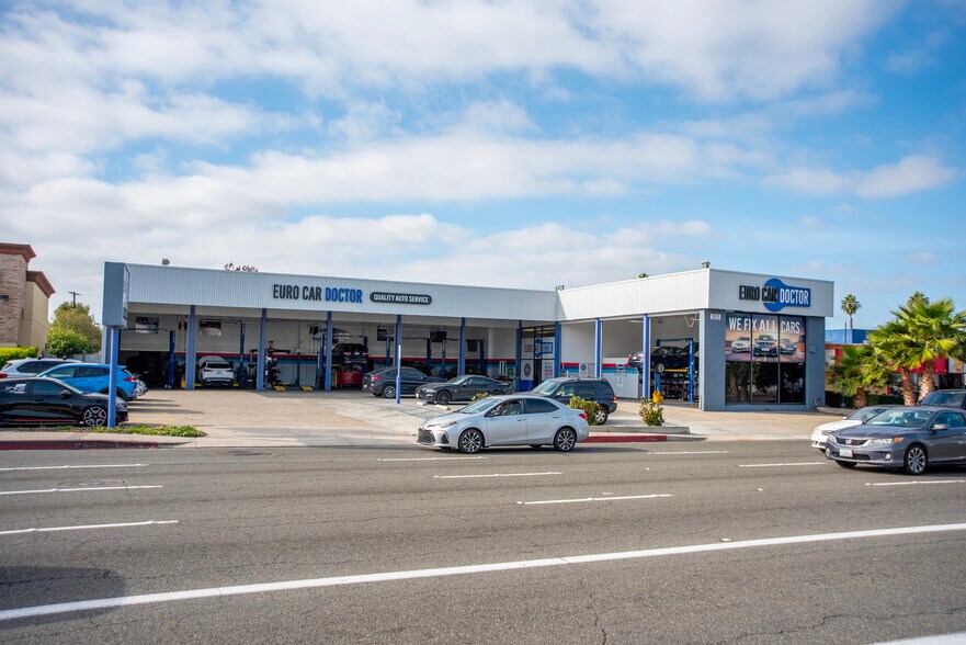 3005 Harbor Blvd, Costa Mesa, CA à vendre - Photo de l’immeuble – Image 2 sur 11