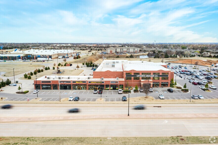 1200-1260 W Covell Rd, Edmond, OK à louer - Photo de l’immeuble – Image 3 sur 10
