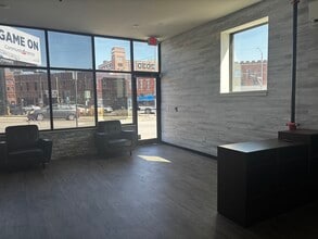 2030 Broadway St, Kansas City, MO à vendre Hall d’entrée– Image 2 sur 5