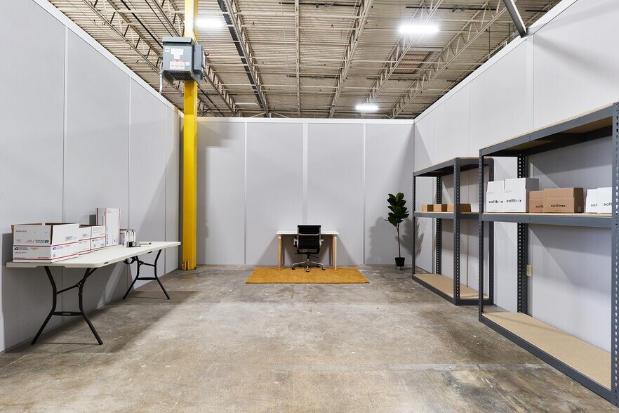 4653 Nall Rd, Dallas, TX à louer - Photo de l’immeuble – Image 2 sur 17