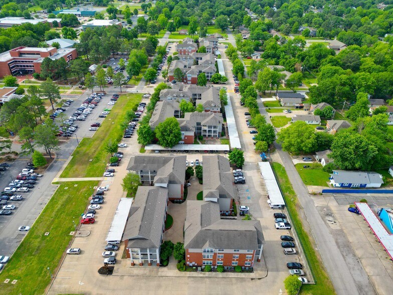 801 N 49th St, Fort Smith, AR à vendre - Photo de l’immeuble – Image 3 sur 27
