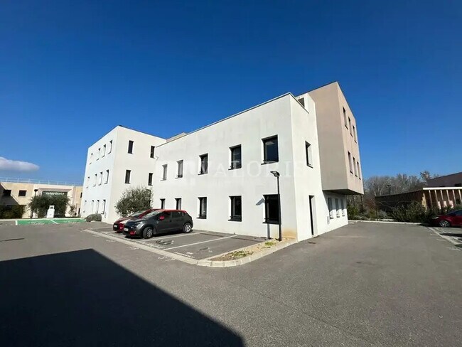 Plus de détails pour Rue Emilien Gautier, Aix-en-Provence - Bureau à louer