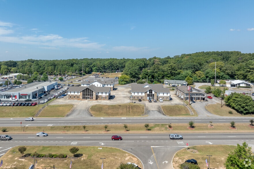 1515 Huffman Rd, Center Point, AL à vendre - Photo de l’immeuble – Image 1 sur 4
