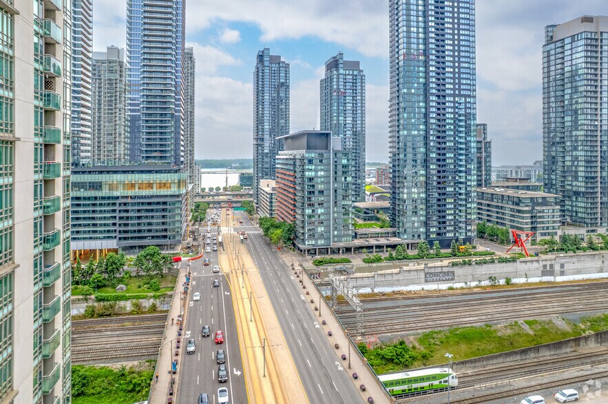 4000 Spadina Ave, Toronto, ON à louer - Aérien – Image 2 sur 3
