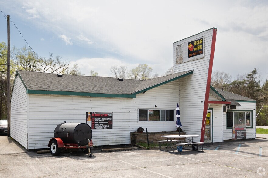 10151 Maumee Western Rd, Monclova, OH à vendre - Photo de l’immeuble – Image 3 sur 7