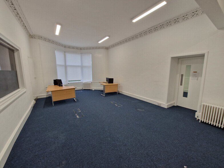 308 Albert Dr, Glasgow à vendre - Photo de l’immeuble – Image 2 sur 5