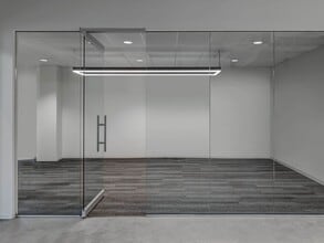 4435 Eastgate Mall, San Diego, CA à louer Photo intérieure– Image 2 sur 12