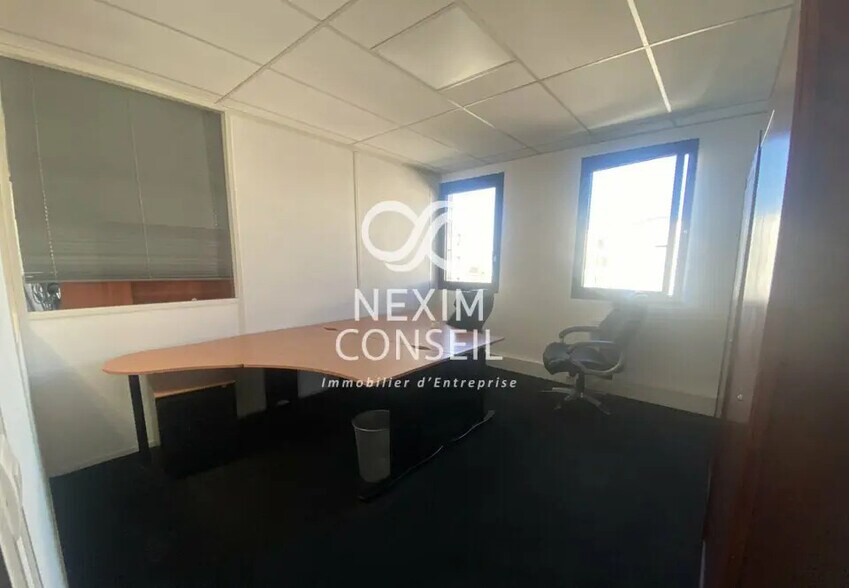 Bureau dans Nanterre à louer - Photo de l’immeuble – Image 3 sur 10