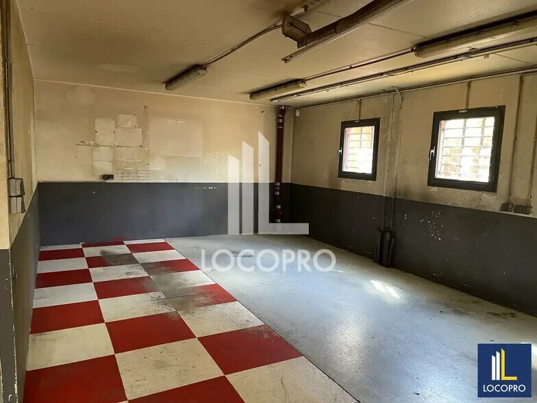 36 Avenue Paul Sirvent, Plan-de-Cuques à louer - Photo de l’immeuble – Image 3 sur 8