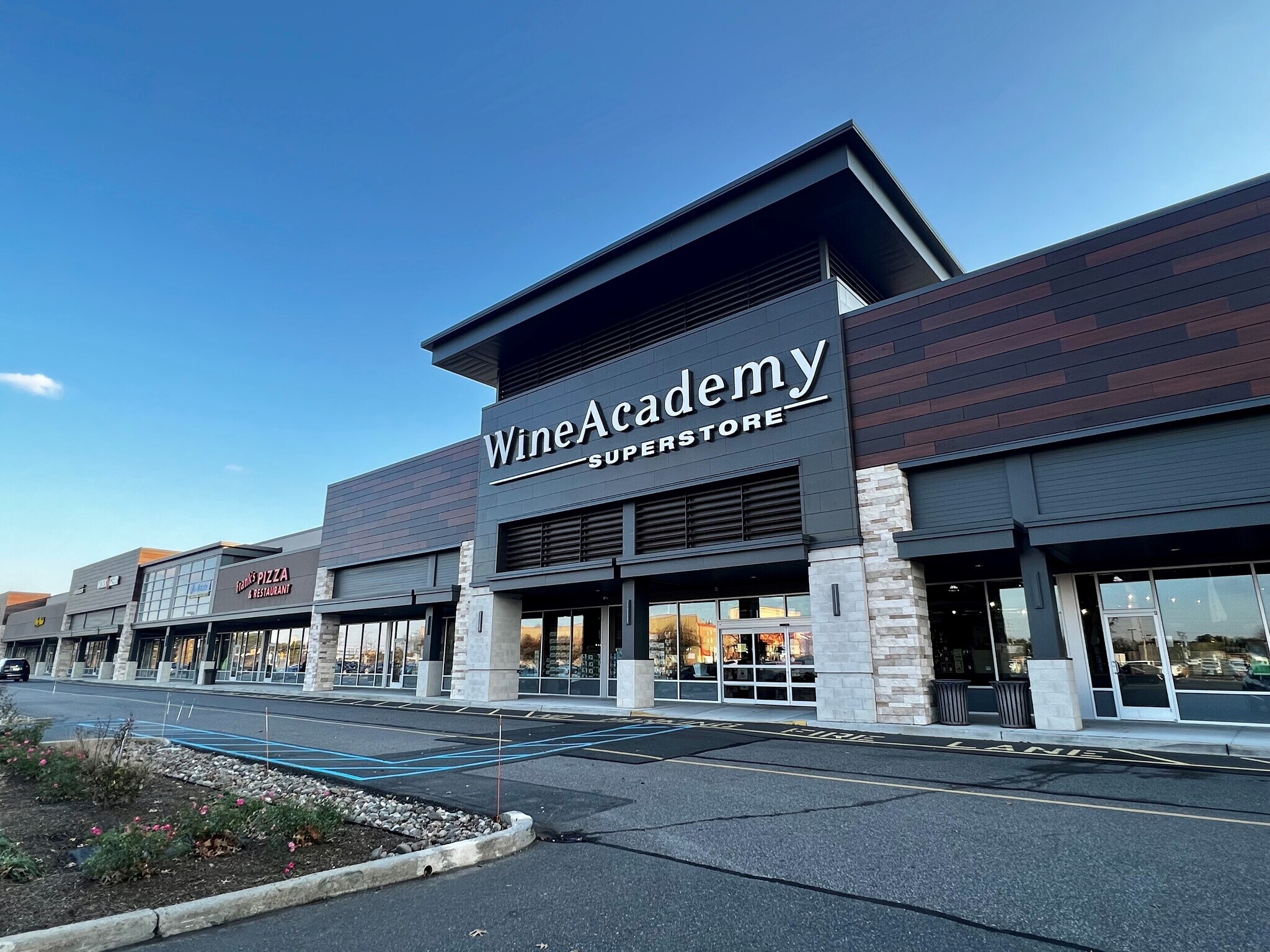 1900 Highway 70, Lakewood, NJ à louer Photo principale– Image 1 sur 12