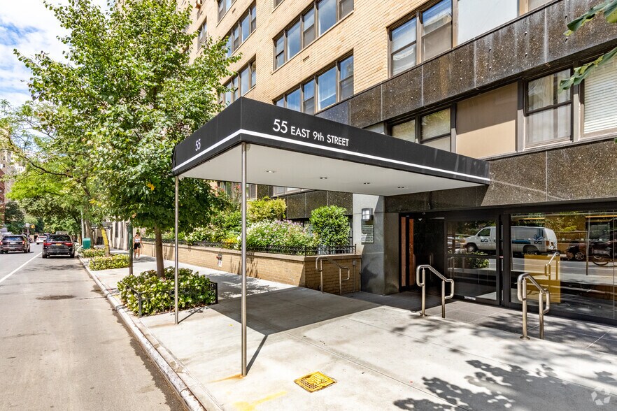 55 E 9th St, New York, NY à vendre - Photo de l’immeuble – Image 3 sur 3