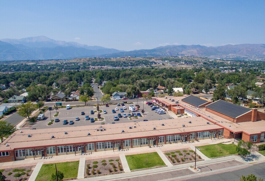 2727 N Cascade Ave, Colorado Springs, CO à louer - Photo de l’immeuble – Image 1 sur 32