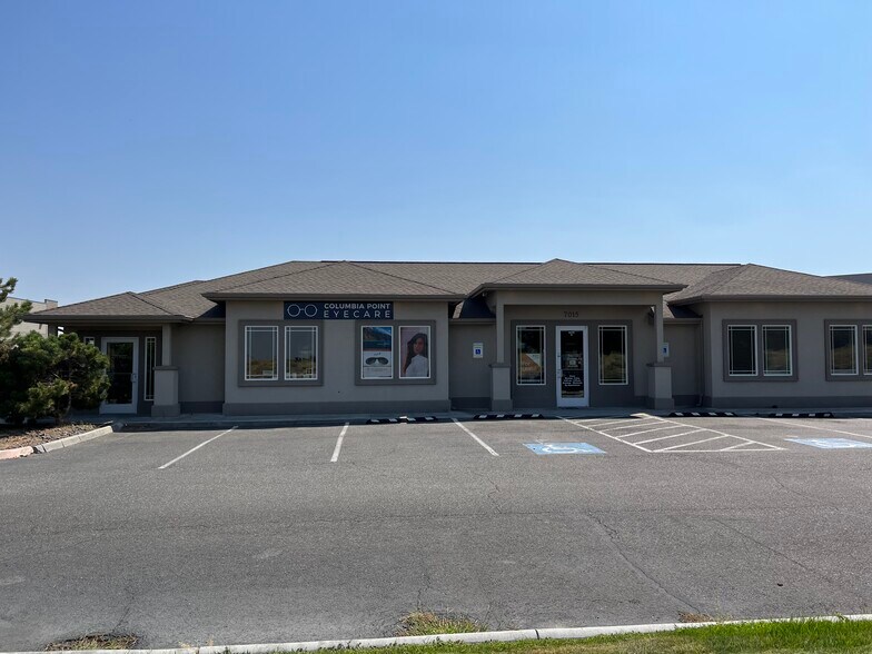 7015 W Deschutes Ave, Kennewick, WA à louer - Photo de l’immeuble – Image 3 sur 10