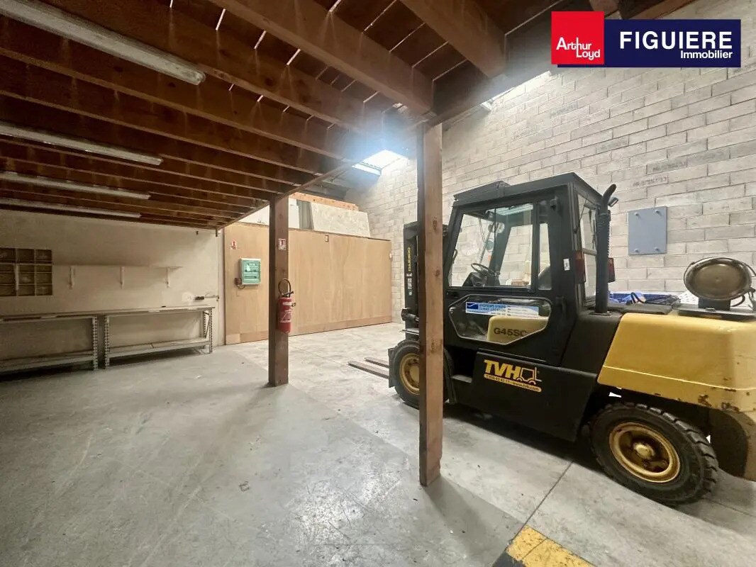 705 Avenue De L'Europe, Saint-Cannat à louer Photo de l’immeuble– Image 1 sur 2