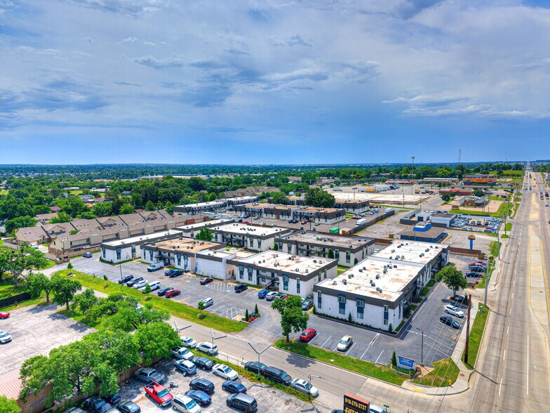 1713 S Memorial Dr, Tulsa, OK à vendre - Photo de l’immeuble – Image 2 sur 104