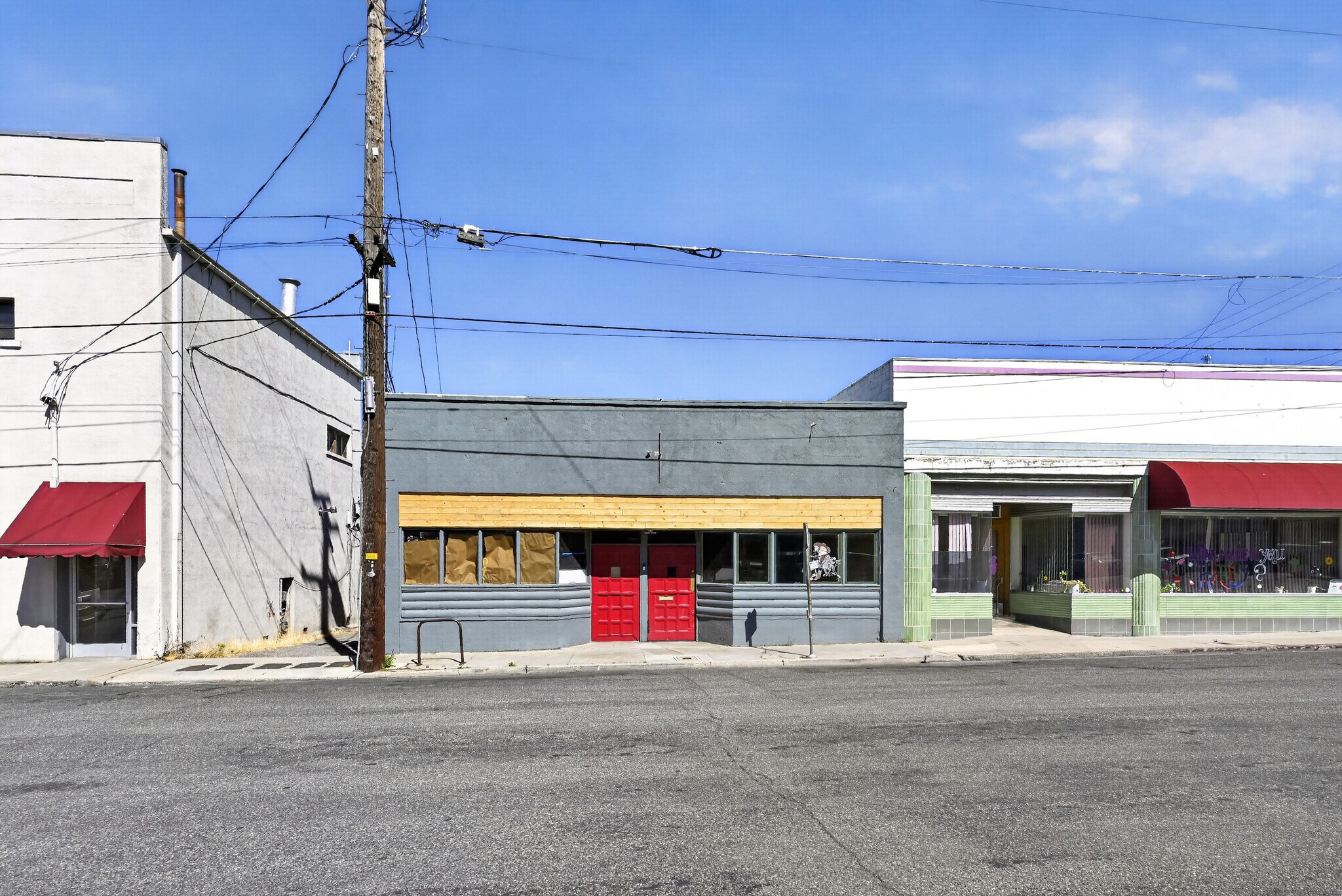 118 S Broadway St, Yreka, CA à vendre Photo de l’immeuble– Image 1 sur 23