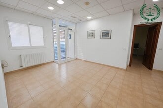 Bureaux/Local commercial dans Pedrezuela, Madrid à louer Photo intérieure– Image 1 sur 7
