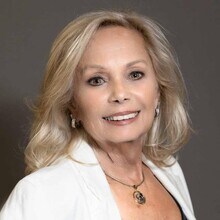 Elaine Eich