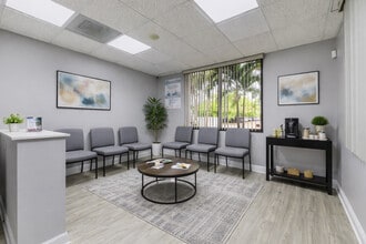 1425 Viscaya Pky, Cape Coral, FL à louer Photo intérieure– Image 2 sur 15