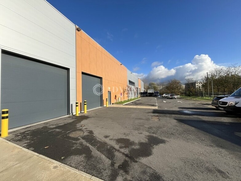 2 Rue De L'Avenir, Grigny à louer - Photo de l’immeuble – Image 3 sur 12