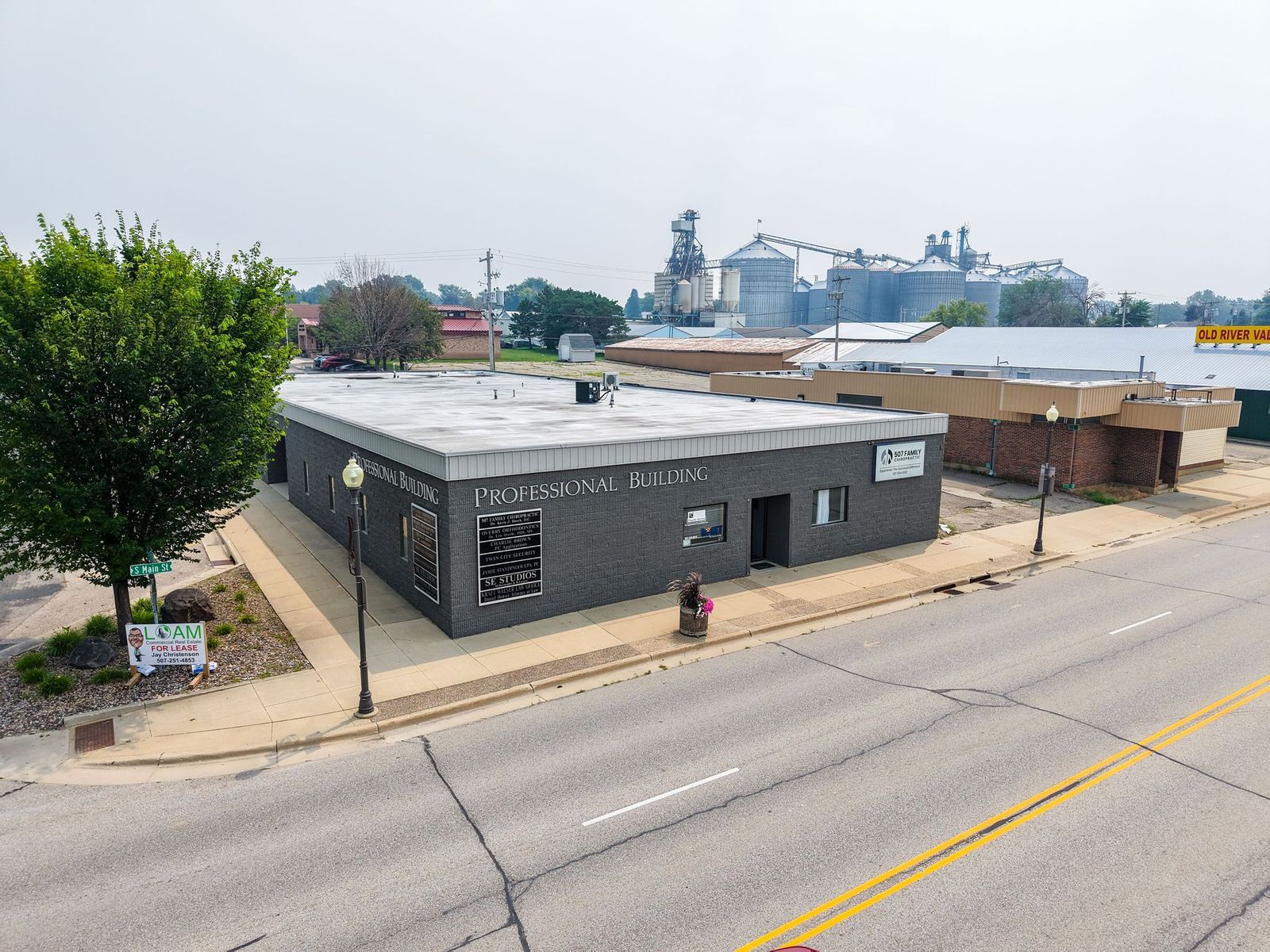 100 2nd St SE, Stewartville, MN à louer Photo de l’immeuble– Image 1 sur 16