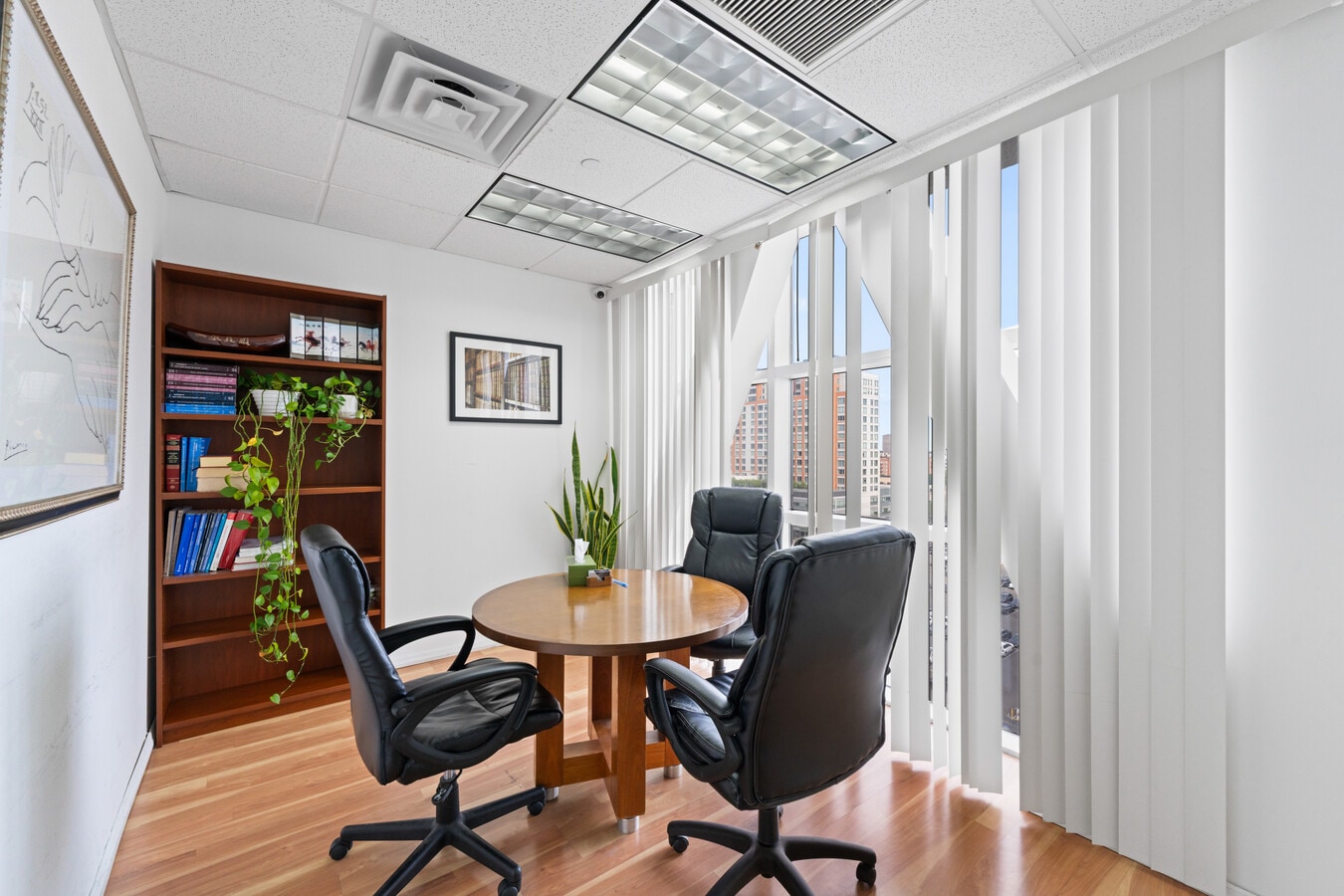 136-33 37th Ave, Flushing, NY 11354 - Lot 9B - - Photo intérieure - Image 1 of 5