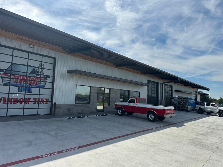 1055 FM 2623, Seguin, TX à louer - Photo de l’immeuble – Image 1 sur 18