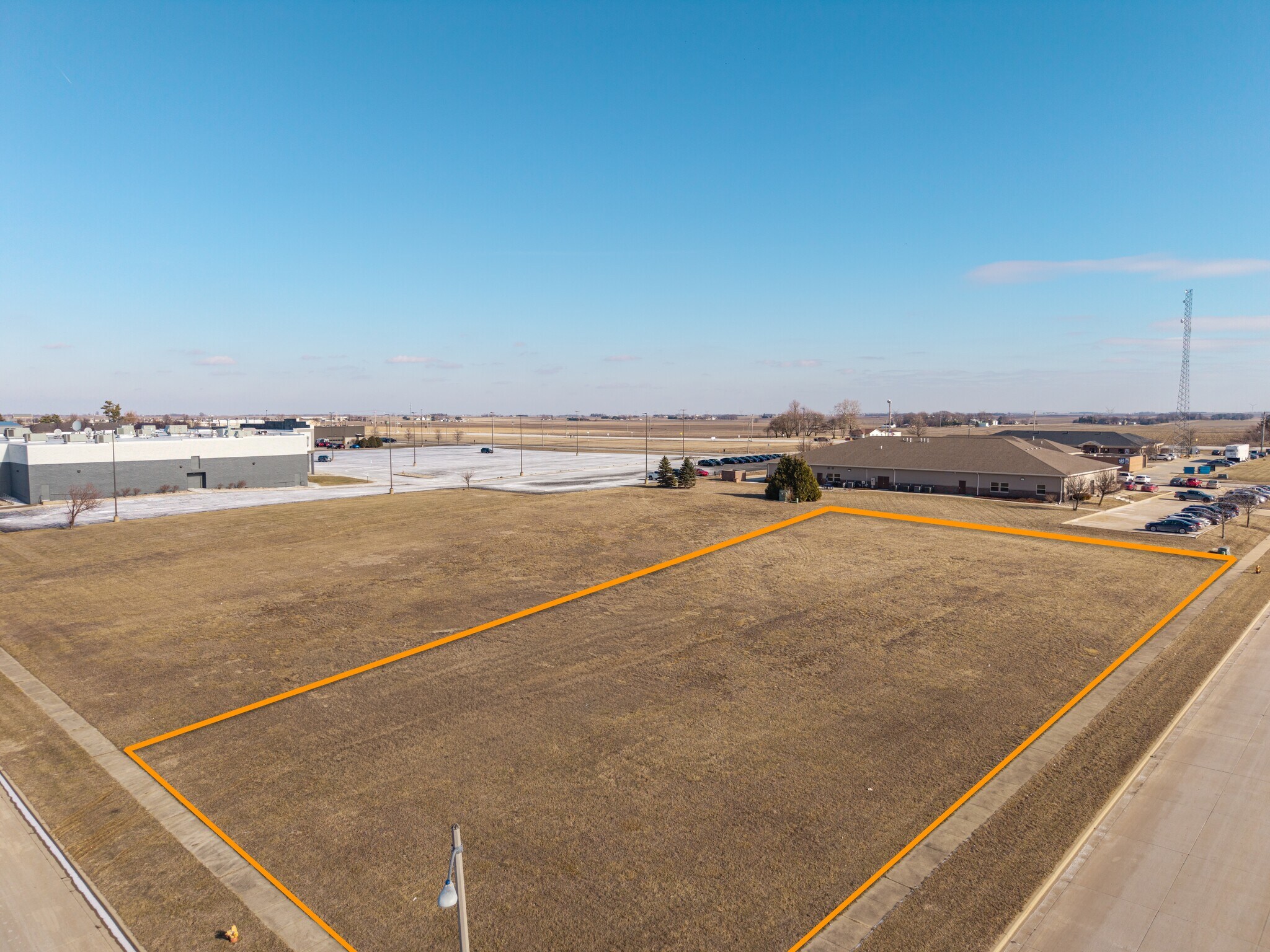 4114 Wicker Rd, Bloomington, IL à vendre Photo principale– Image 1 sur 5