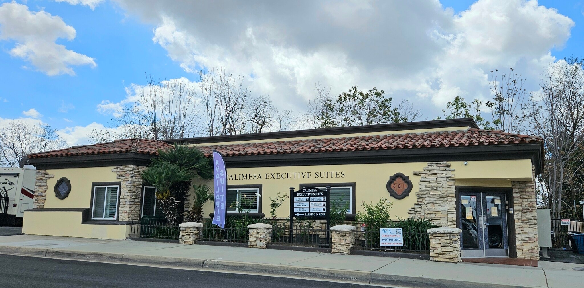 601 W County Line Rd, Calimesa, CA à louer Photo intérieure– Image 1 sur 3